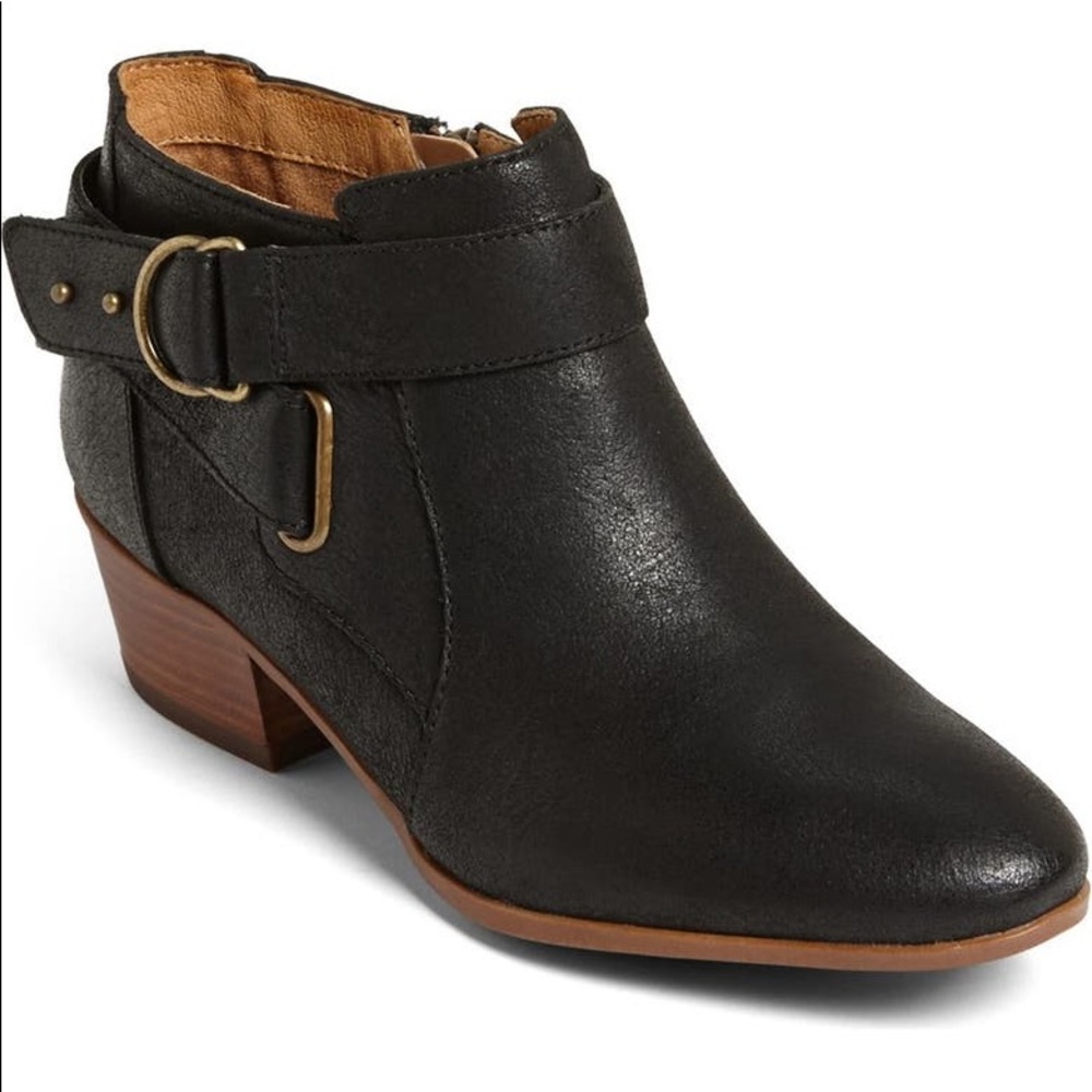 Clark’s Spye Belle Leather Bootie